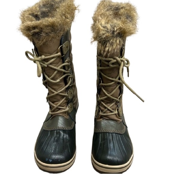 Sorel women’s Tofin Waterproof Boots in Sage - Picture 2 of 8